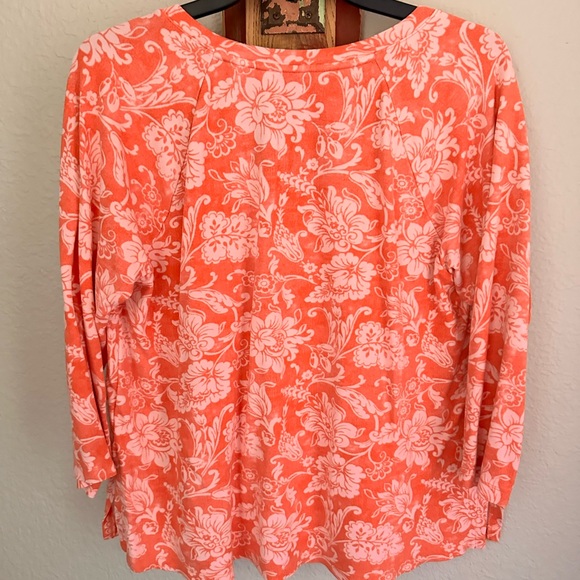 Awesome Isaac Mizrahi top with tassels. Size M - Picture 3 of 4